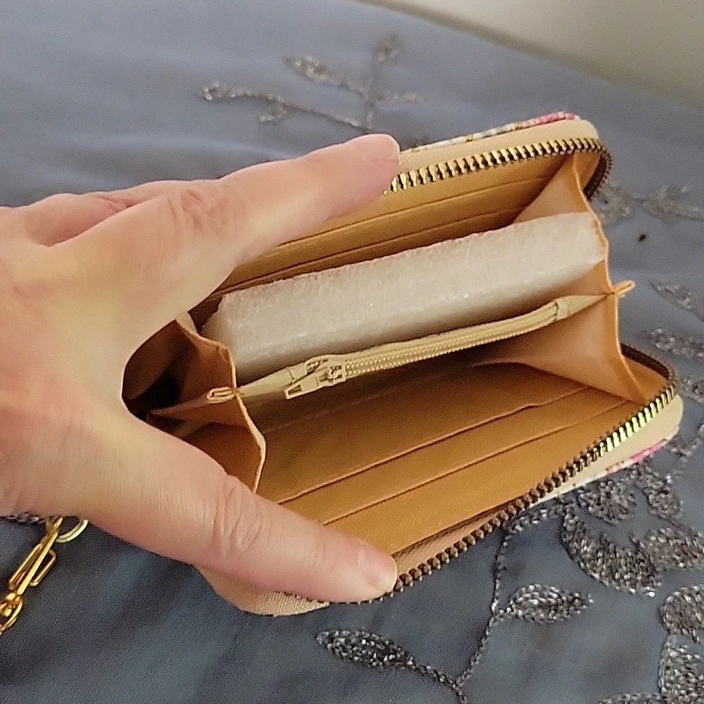 NWOT Butterfly compact wallet - Picture 3 of 5